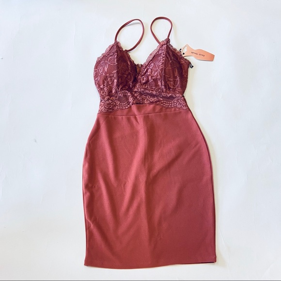 NWT Mauve Sexy Lace Mini Dress - Picture 2 of 7